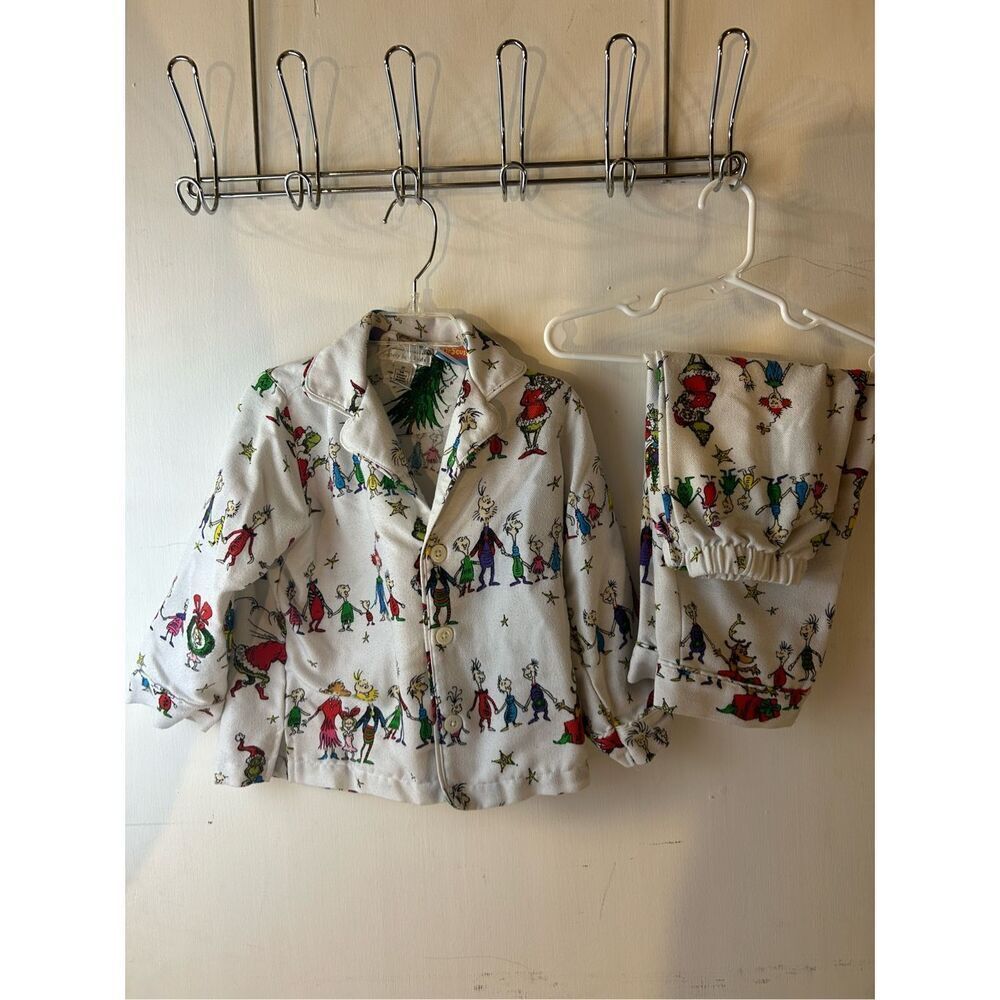 PBK Pottery Barn Kids 3t Dr. Seuss Christmas Grinch pajamas set‎